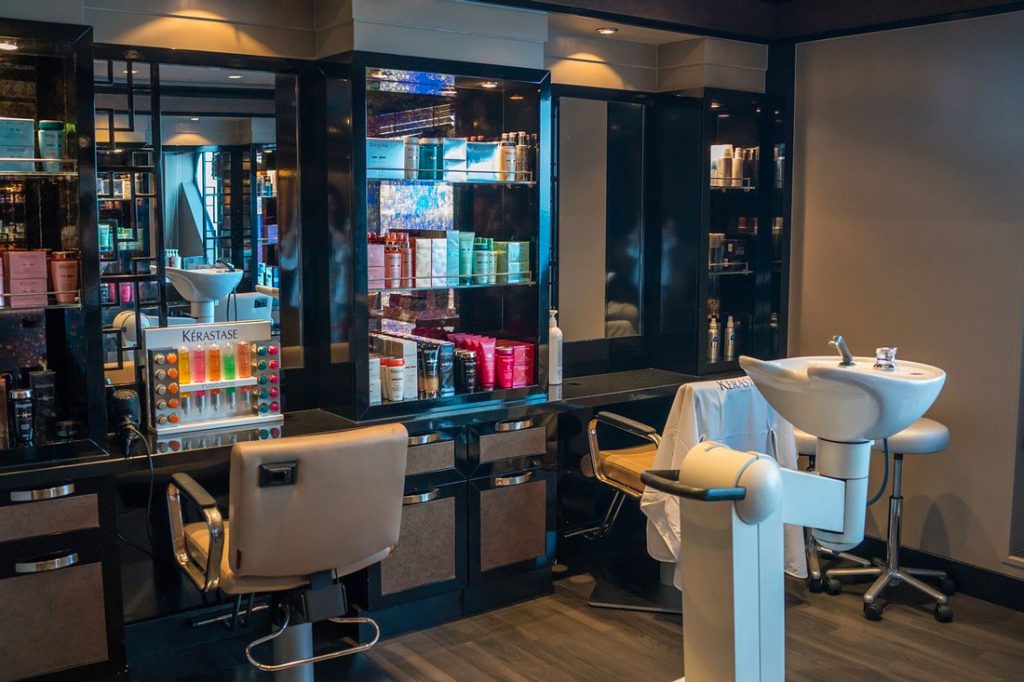 Conseils pour choisir son poste de coiffure - Bibliopedia